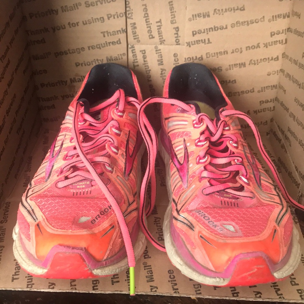 Brooks Women's Pink Running Shoes Size 8